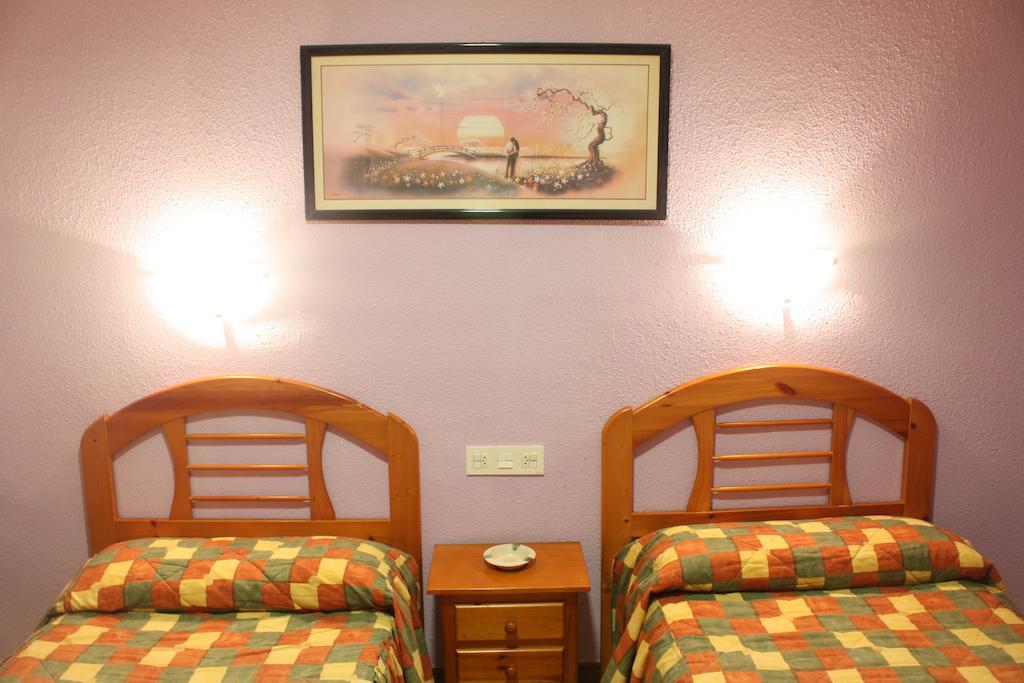Hostal Temino Burgo الغرفة الصورة
