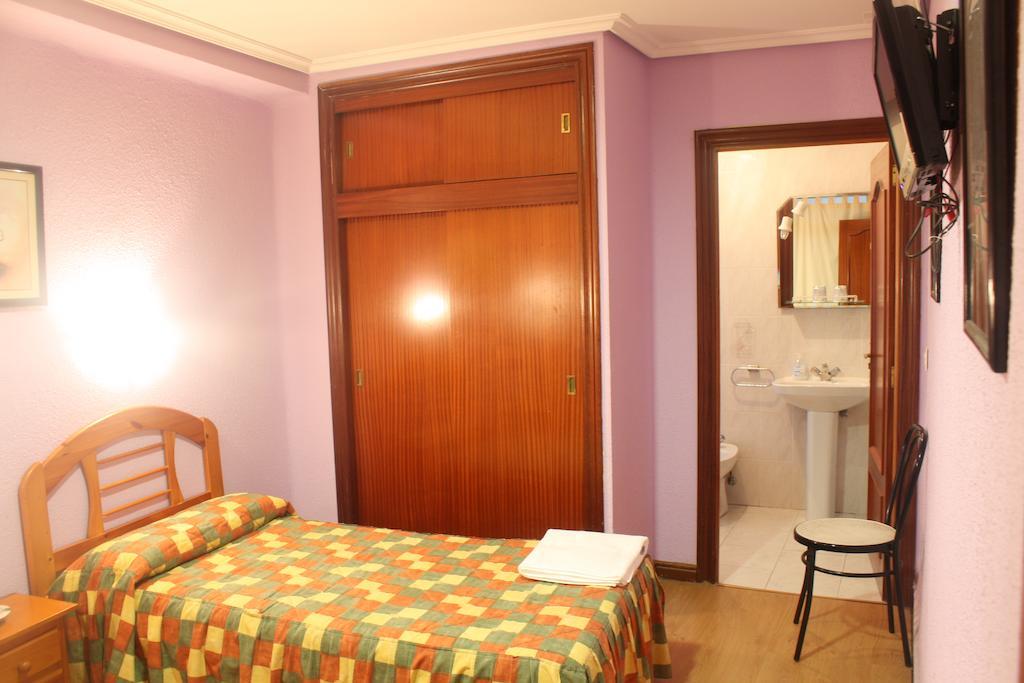 Hostal Temino Burgo الغرفة الصورة